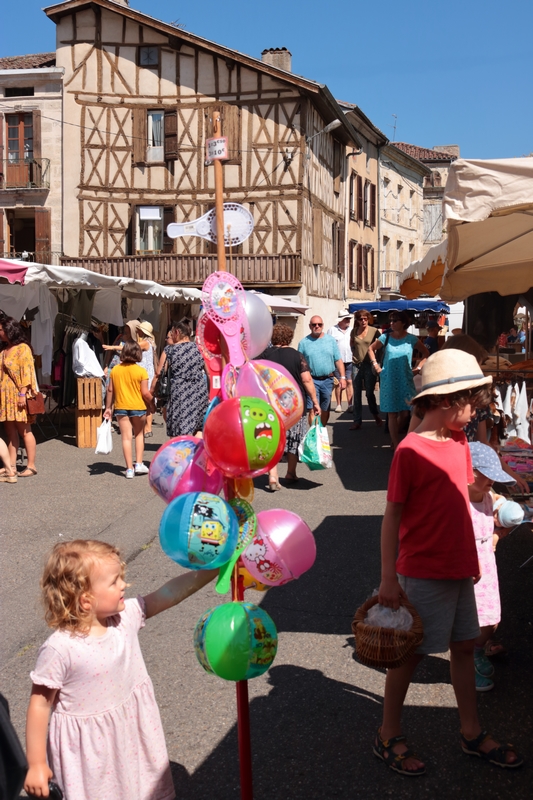 Marché traditionnel d ... - Crédit: Albret Tourisme | CC BY-NC-ND 4.0