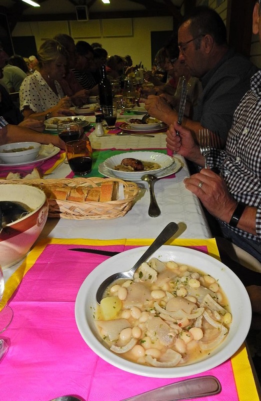 Repas Soubernade - Crédit: ©lesamisdelasauvete | CC BY-NC-ND 4.0