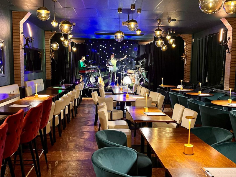 Samedi live music au Lounge avec le groupe Kam ...