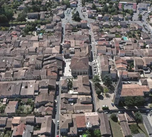 Visite guidée de la bastide de Miramont-de-Guyenne avec le Raconteur de Pays