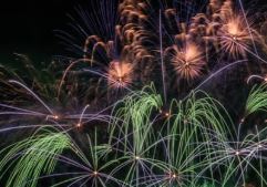 Feu d'artifice lors des soirées Gourmandes à M ...