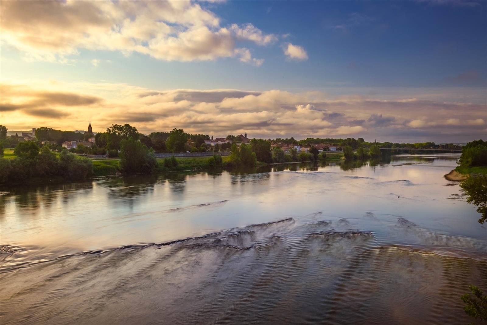 Agen, une ville attachante et son fleuve