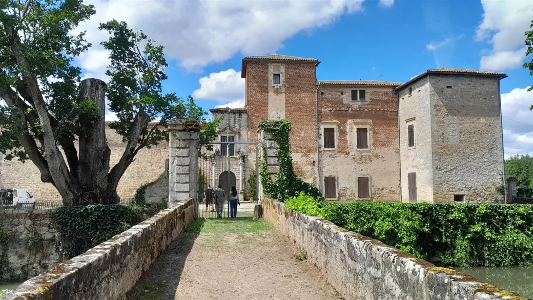 Visite du château de Rogé - Crédit: PAH | CC BY-NC-ND 4.0