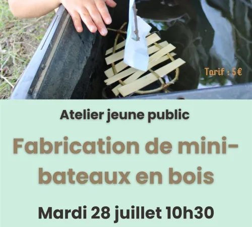 Atelier de fabrication de mini-bateaux en bois