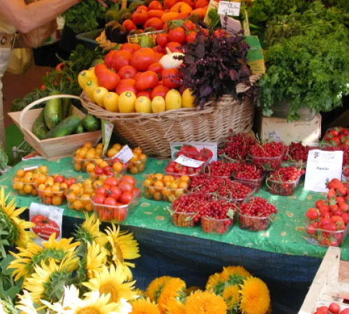 Marché traditionnel de Buzet-sur-Baïse