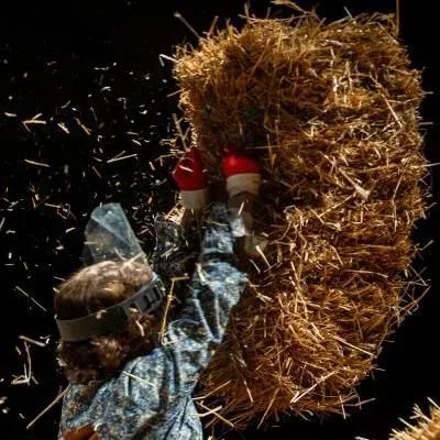 Spectacle : Le mariag ... - Crédit: Compagnie 800 litres de paille | CC BY-NC-ND 4.0