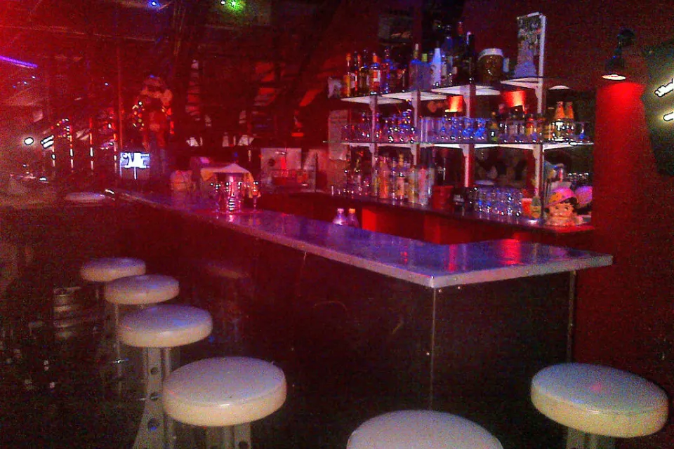 Chez le Tailleur, cabaret de poche