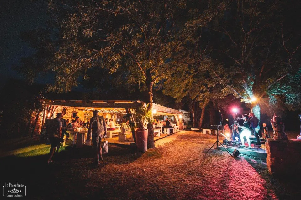 La Parenthèse - Camping les Ormes****