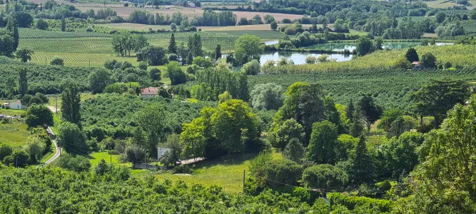 Point de vue sur la campagne de Cancon