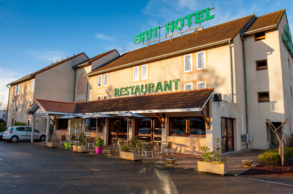 Restaurant of Brit Hotel Aquitaine