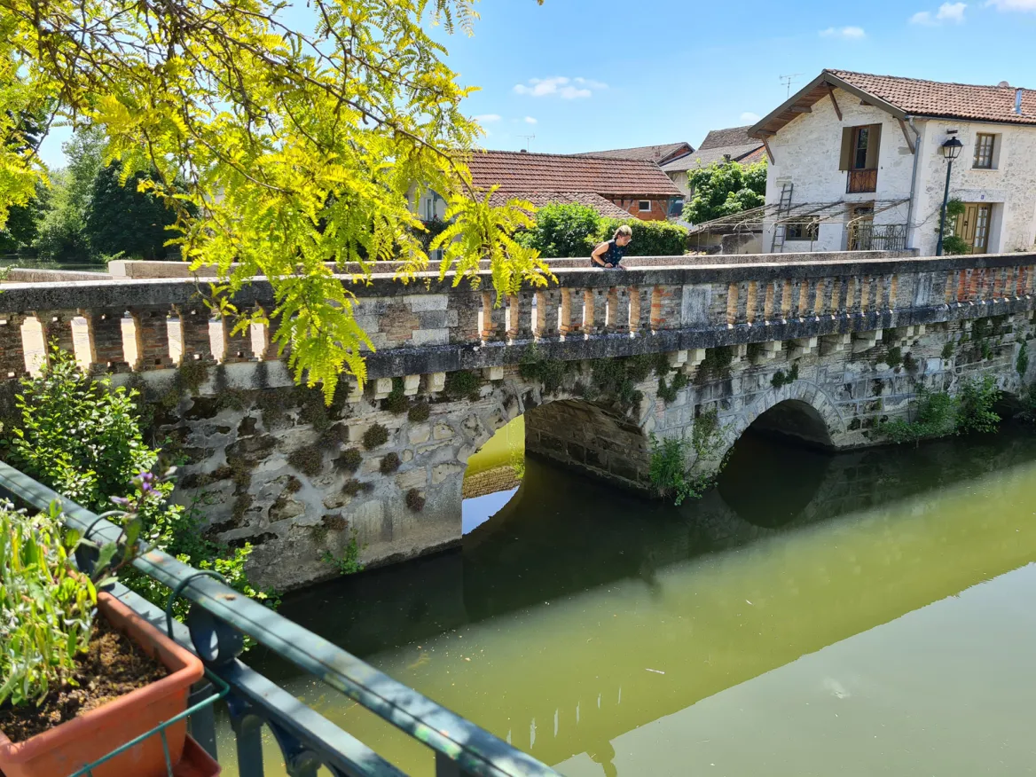 Allemans-du-Dropt pont