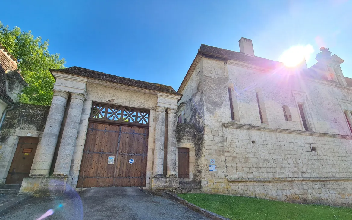 Entrée du château de lauzun