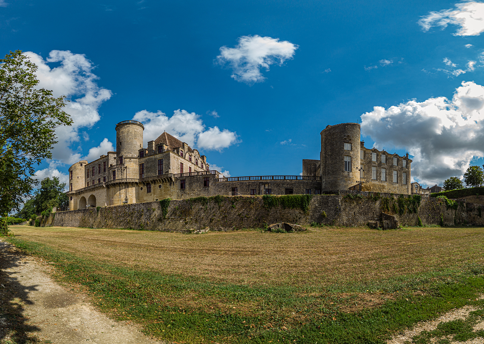 Duras Castle