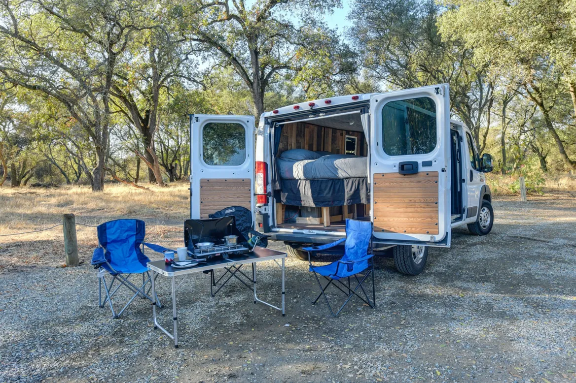 Van life Lot-et-Garonne Photo: Stephen Leonardi Unsplash