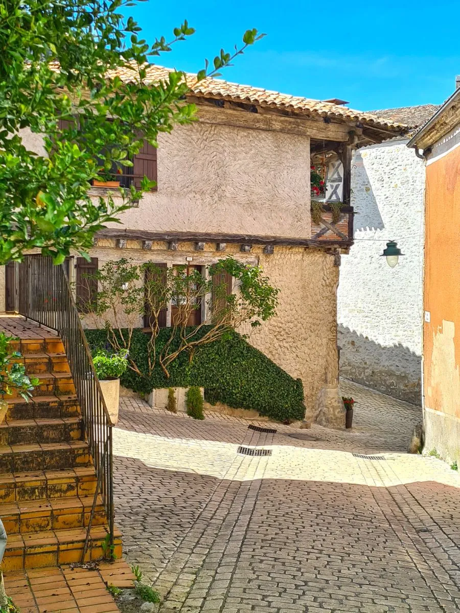 The castral village of Cancon