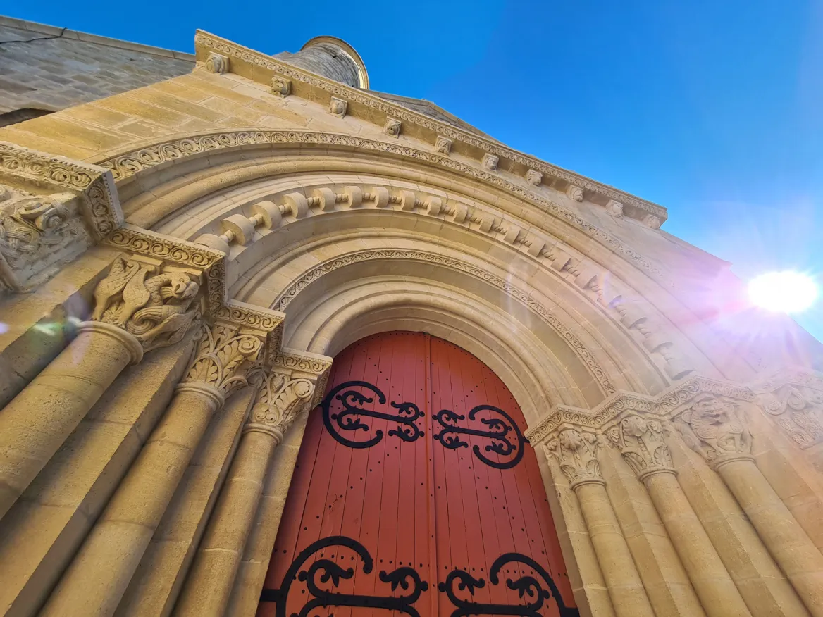 Monsempron Libos church portal