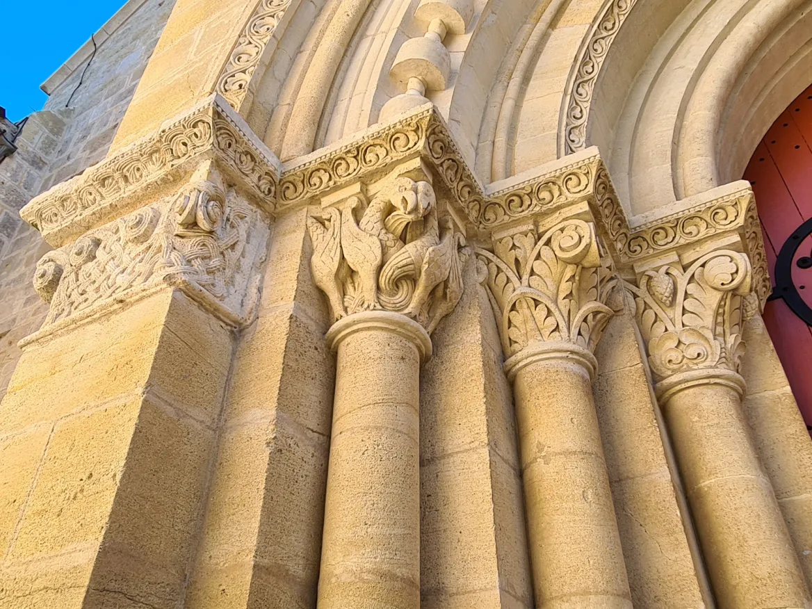Monsempron Libos sculpture capitals