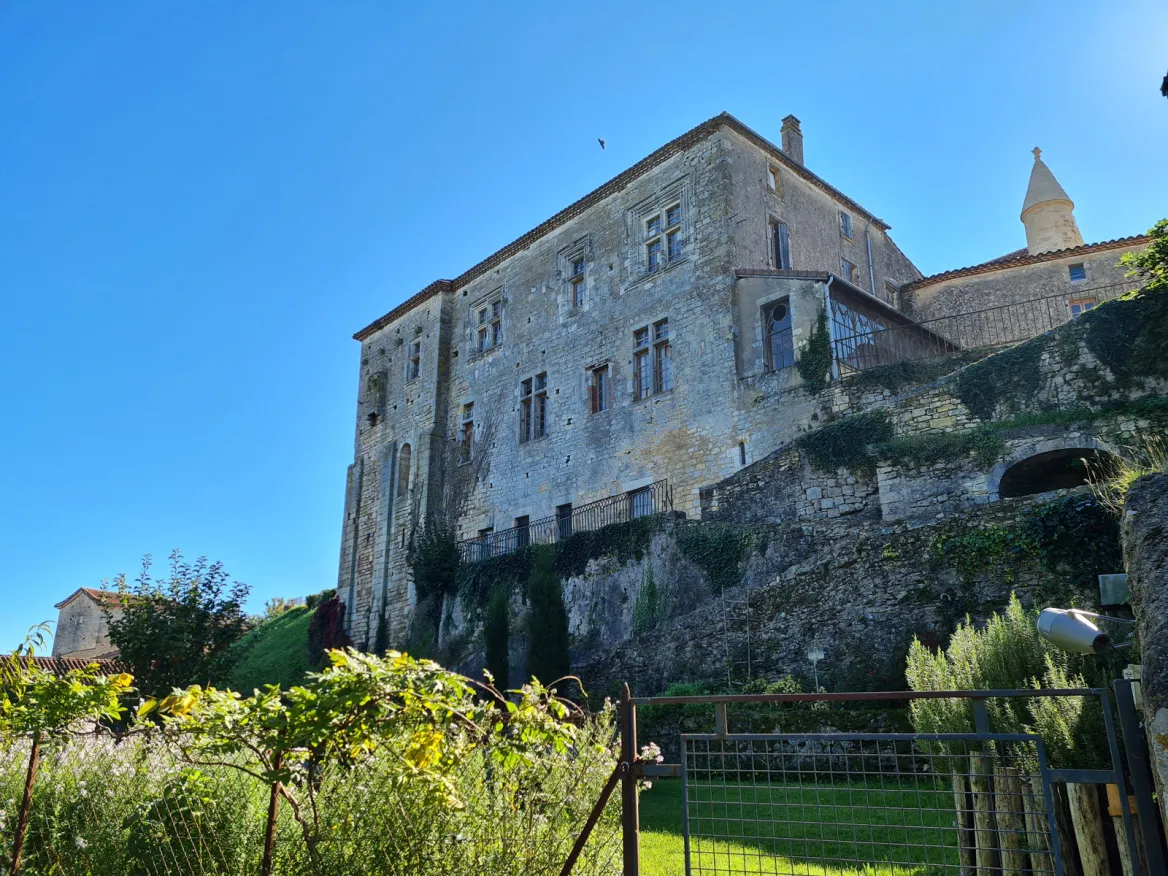 Priory castle Monsempron Libos