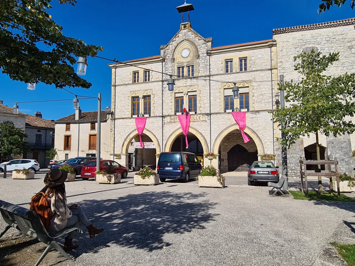 Tournon d'Agenais Place principale