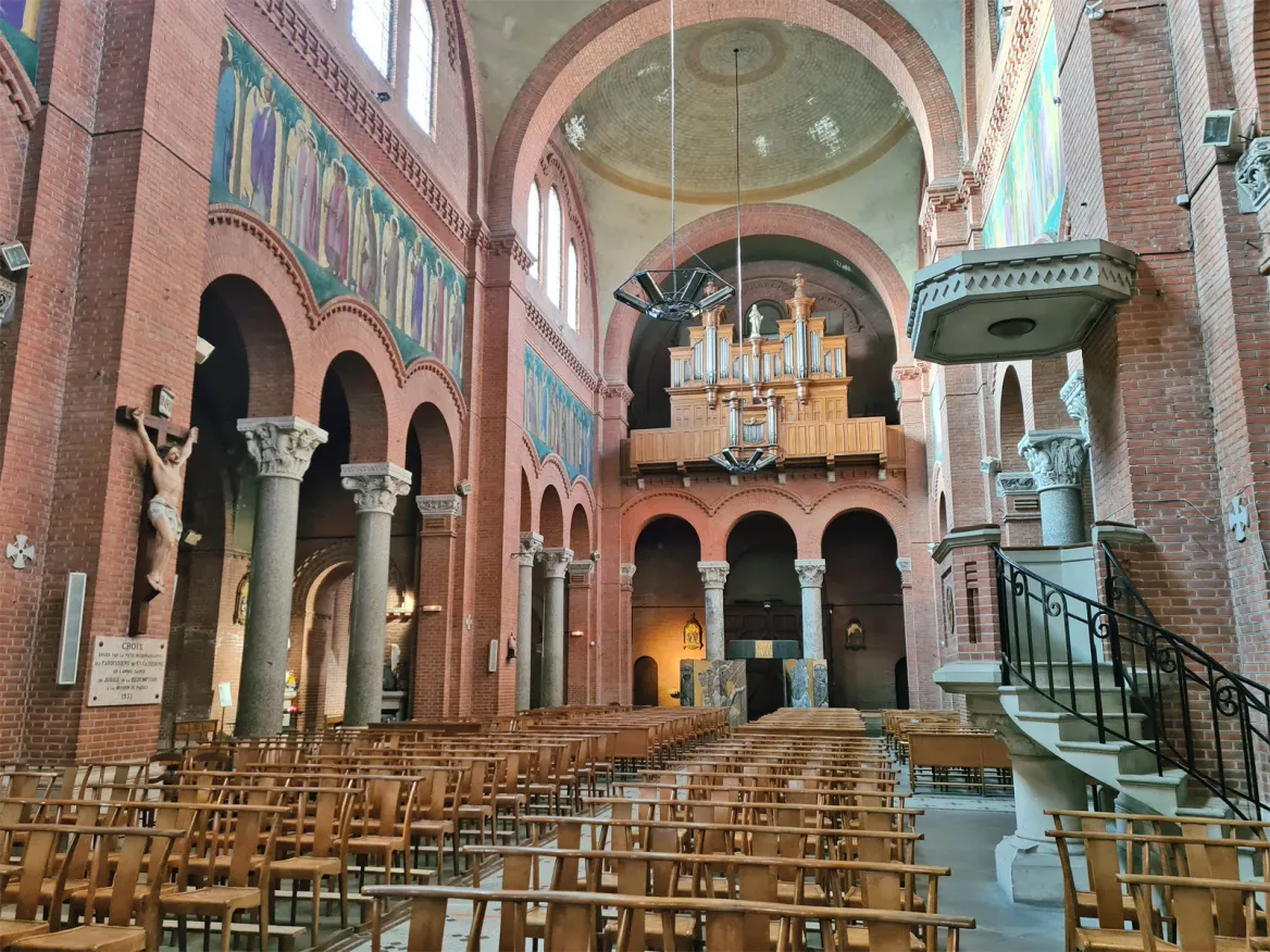 Villeneuve-sur-Lot church interior