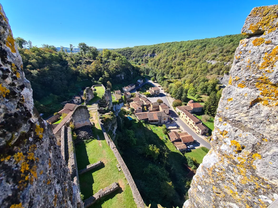Château de Gavaudun panorama from the top