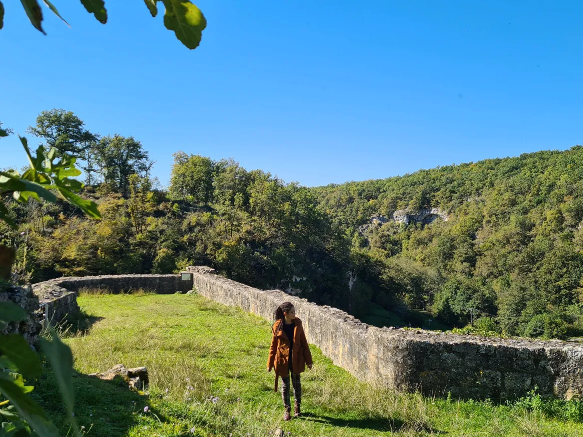 Gavaudun Castle Esplanade