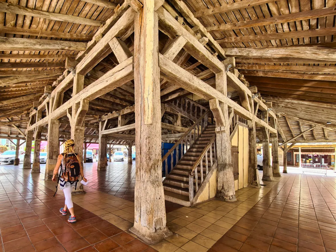 Sous les halles de Villeréal